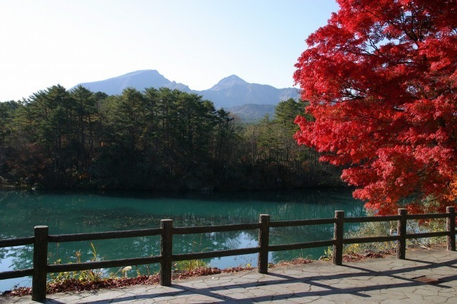 22年10月 紅葉 見ごろ 五色沼湖沼群情報と近くのホテル 旅館 Biglobe旅行