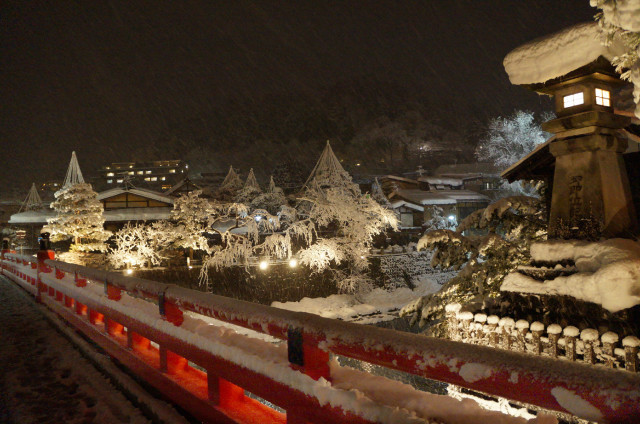 年12月 冬の飛騨高山ライトアップ情報と近くのホテル 旅館 Biglobe旅行