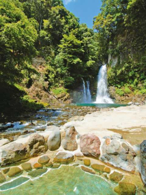 伊豆最大の大滝　ＡＭＡＧＩＳＯ－天城荘－「ＬＩＢＥＲＴＹ　ＲＥＳＯＲＴ」